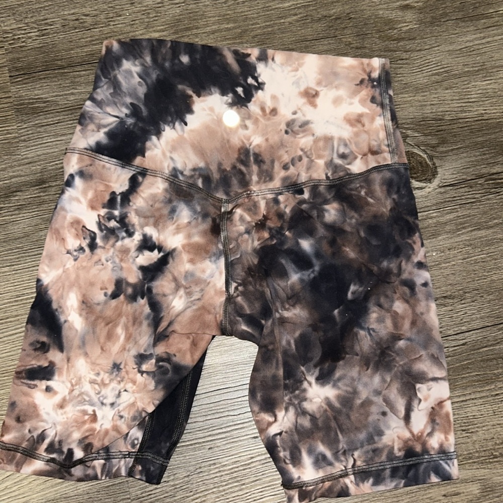 lululemon 8” align biker shorts